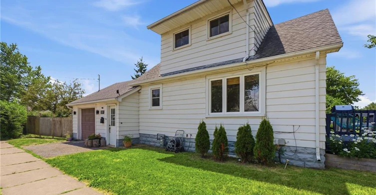 1217 Orchard Avenue, Fort Erie, ON, L2A 3C8 - 3