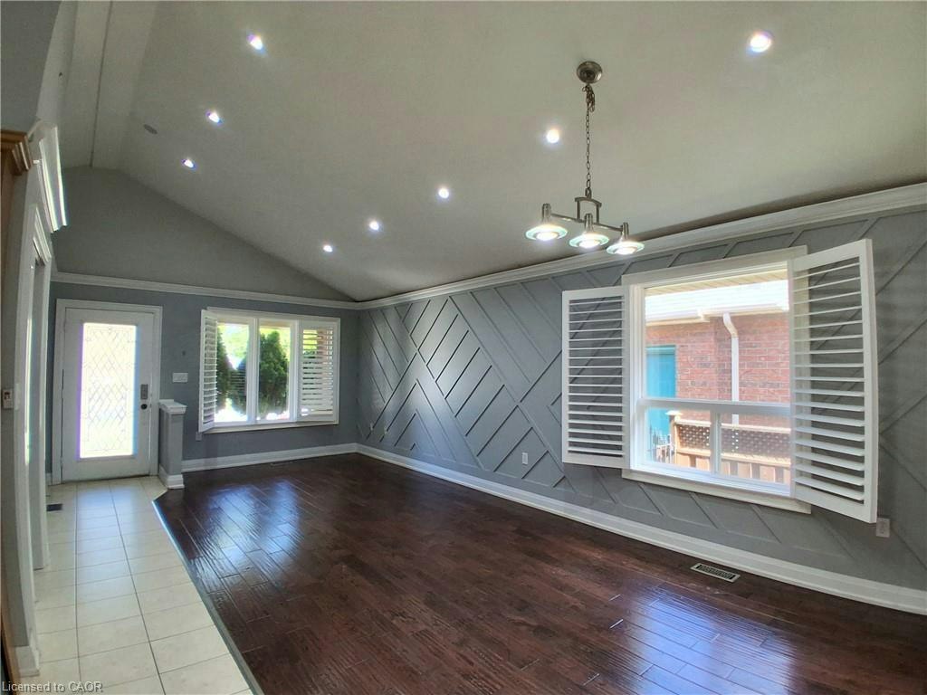 50 Shadetree Crescent, Hamilton, ON, L8J 3X1 - 3