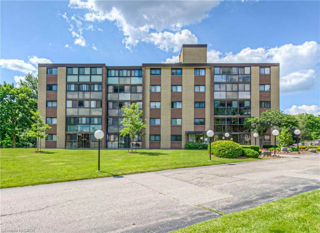 205-380 Champlain Boulevard, Cambridge, ON, N1R 7J6