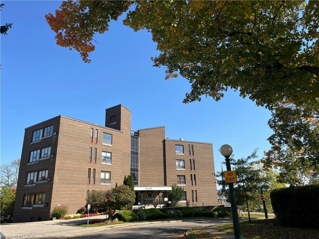 2 S-26 Wentworth Avenue, Cambridge, ON, N1S 1G6