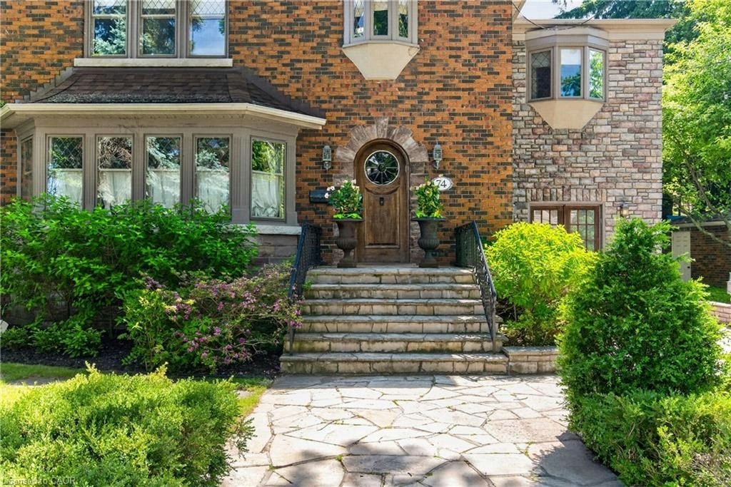 74 Oak Knoll Drive, Hamilton, ON, L8S 4C4 - 3