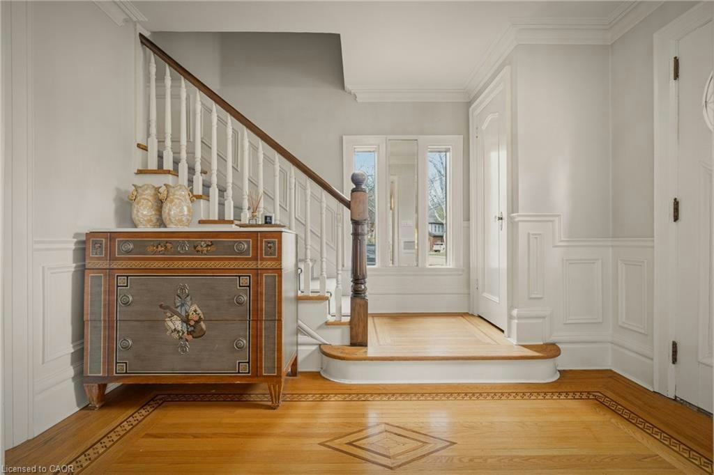 74 Oak Knoll Drive, Hamilton, ON, L8S 4C4 - 4