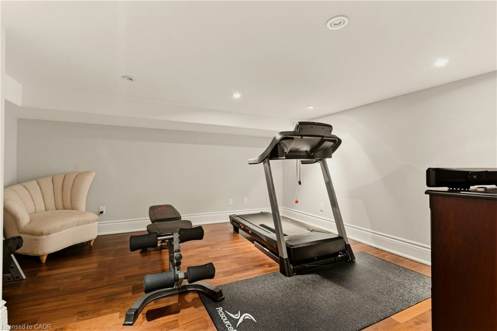 74 Oak Knoll Drive, Hamilton, ON, L8S 4C4 - 45