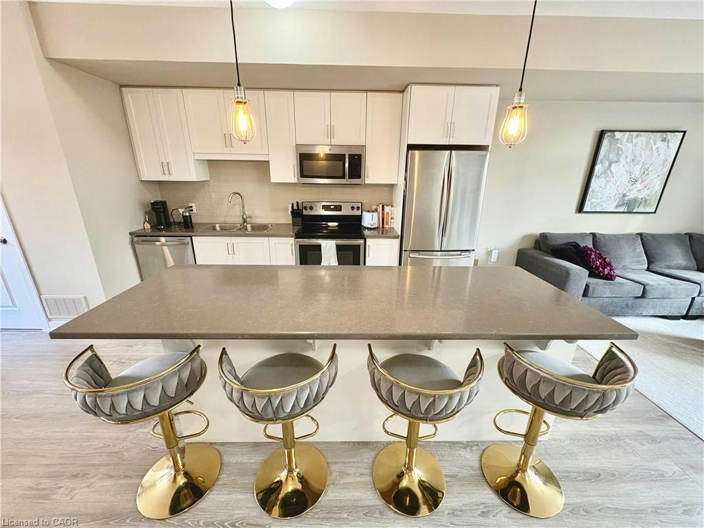69 Esplanade Lane, Grimsby, ON, L3M 0H2
