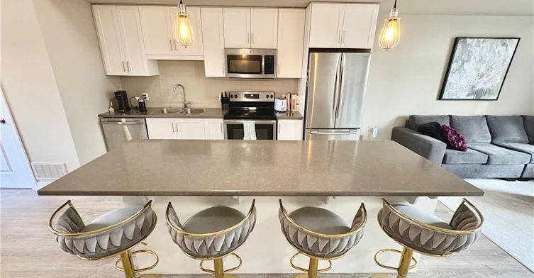 69 Esplanade Lane, Grimsby, ON, L3M 0H2