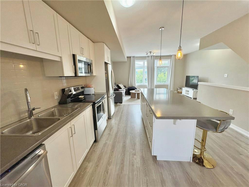 69 Esplanade Lane, Grimsby, ON, L3M 0H2 - 6