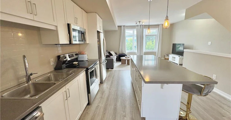 69 Esplanade Lane, Grimsby, ON, L3M 0H2 - 6
