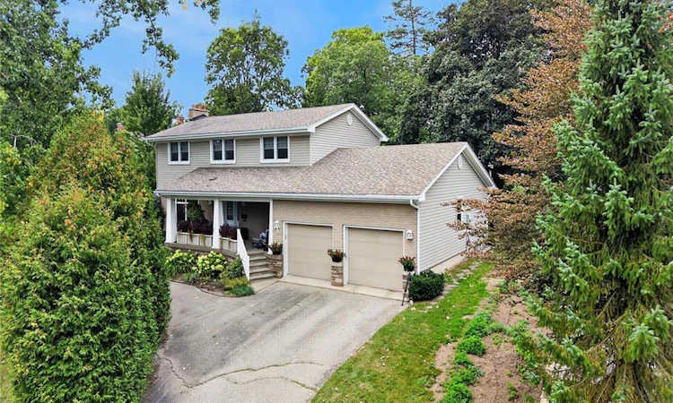 4 Gaywood Gardens
