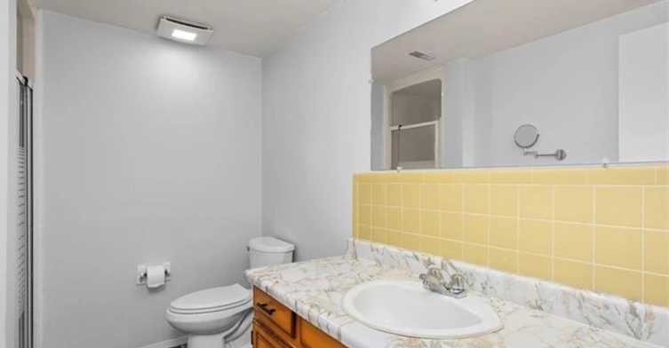 Lower-39 San Francisco Avenue, Hamilton, ON, L9C 5N8 - 2
