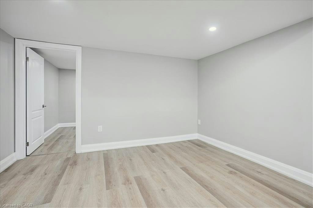 LOWER-2141 Cleaver Avenue, Burlington, ON, L7M 3R1 - 11