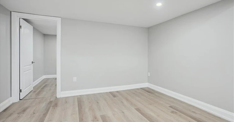 LOWER-2141 Cleaver Avenue, Burlington, ON, L7M 3R1 - 11