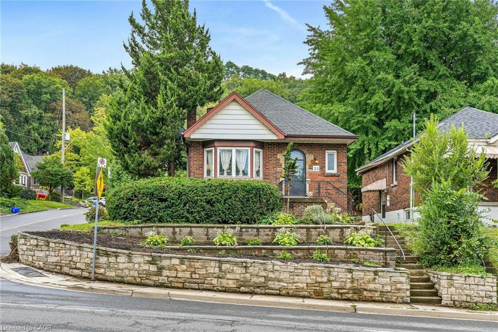 22 Arkledun Avenue, Hamilton, ON, L8N 2H7