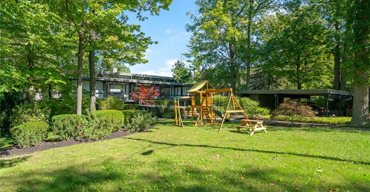 15 Wood Dale Drive, St. Catharines, ON, L2T 1Y9 - 4