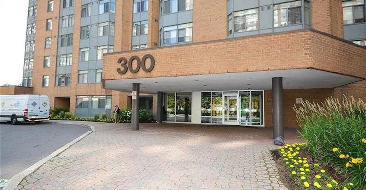 507-300 Webb Drive, Mississauga, ON, L5B 3W3 - 2