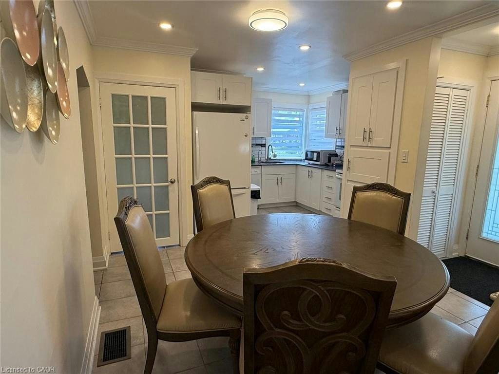 7 Greenwood Street, Hamilton, ON, L8T 3N2 - 9