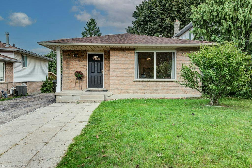 143 Sunrise Place, Kitchener, ON, N2B 3S8
