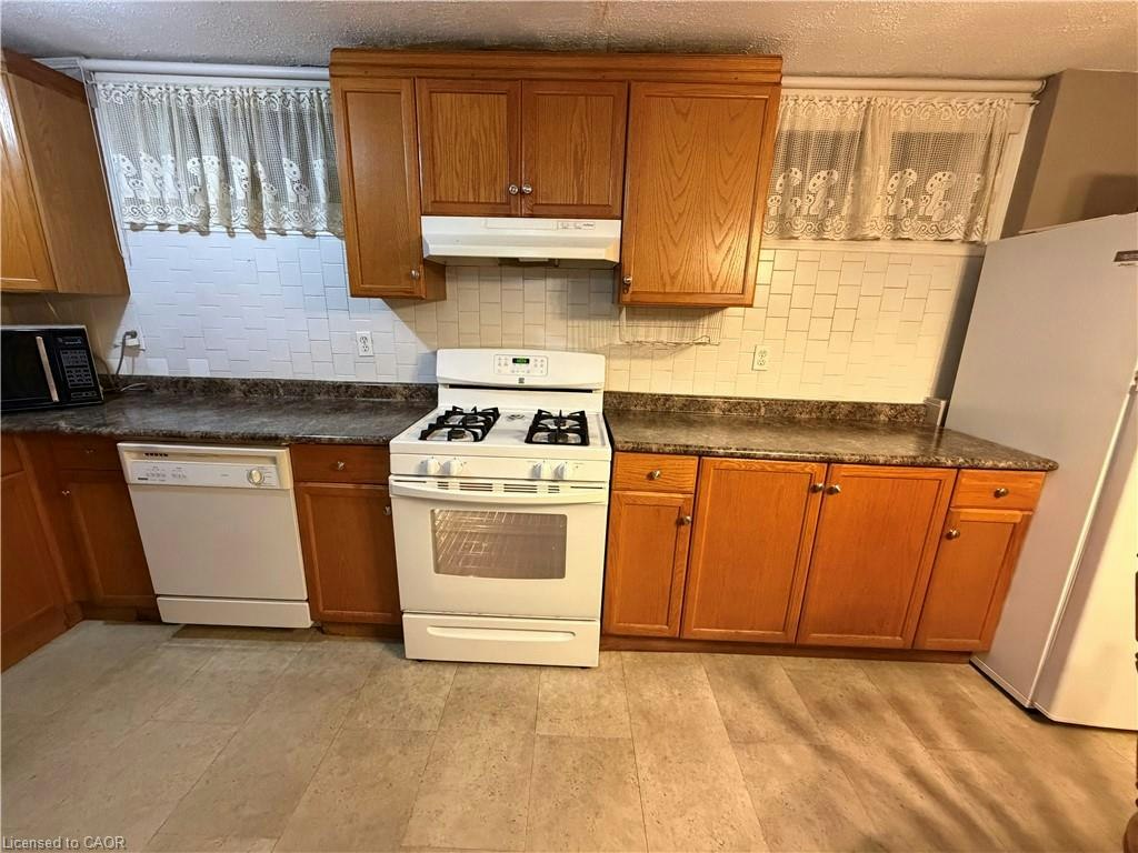 Basement-79 Edinburgh Avenue, Hamilton, ON, L8H 2C6 - 3
