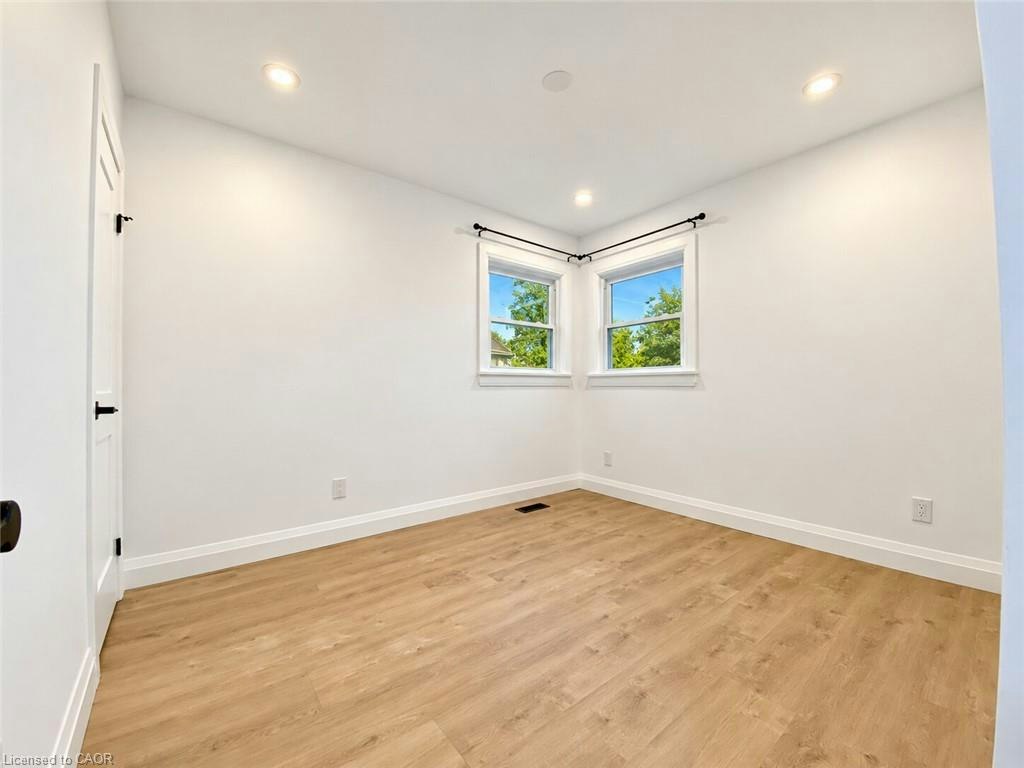 Upper-24 Sandalwood Avenue, Hamilton, ON, L8T 2E3 - 8
