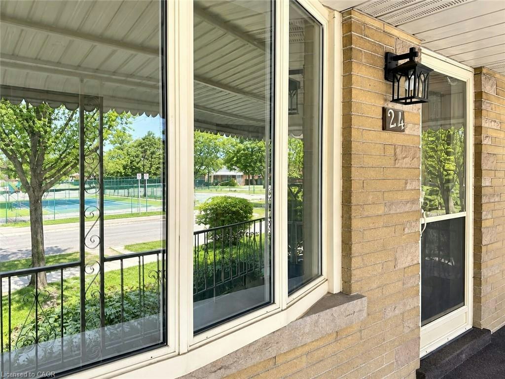 Upper-24 Sandalwood Avenue, Hamilton, ON, L8T 2E3 - 2