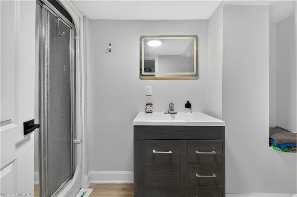 LOWER-31 Marion Place, Hamilton, ON, L8G 1R6 - 18