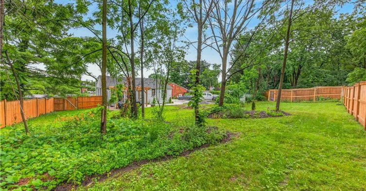 LOWER-31 Marion Place, Hamilton, ON, L8G 1R6 - 24