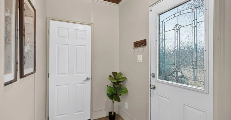 50 Wexford Avenue S, Hamilton, ON, L8K 2N6 - 3