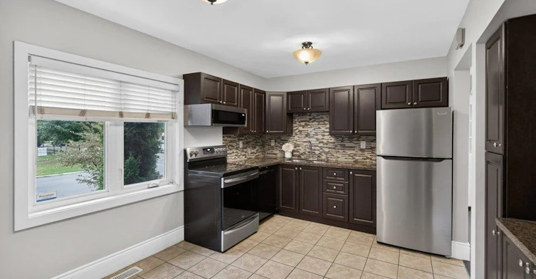 50 Wexford Avenue S, Hamilton, ON, L8K 2N6 - 10