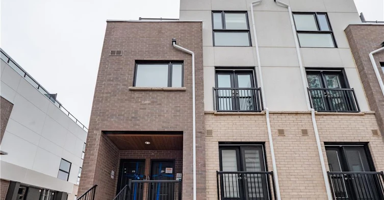 331-349 Wheat Boom Drive, Oakville, ON, L6H 7X5