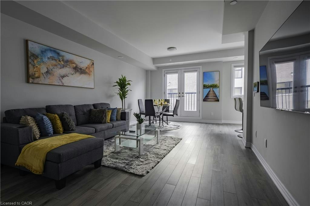 331-349 Wheat Boom Drive Drive, Oakville, ON, L6H 7X5 3