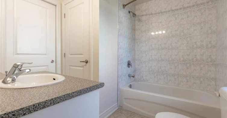 201-174 Bronte Street S, Milton, ON, L9T 1Y8 - 8