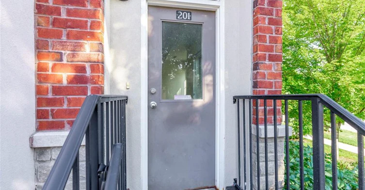 201-174 Bronte Street S, Milton, ON, L9T 1Y8 - 4