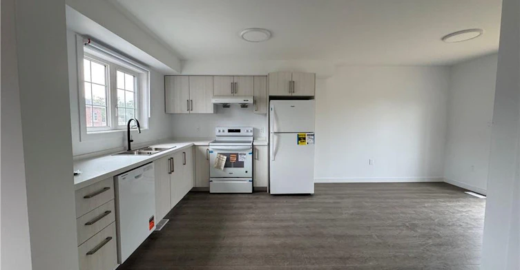(Main)-107 Highriver Trail, Welland, ON, L3C 0H6 - 7