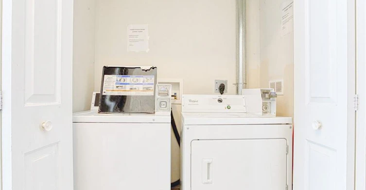 Upper-206 Church Street, St. Catharines, ON, L2R 3E9 - 9