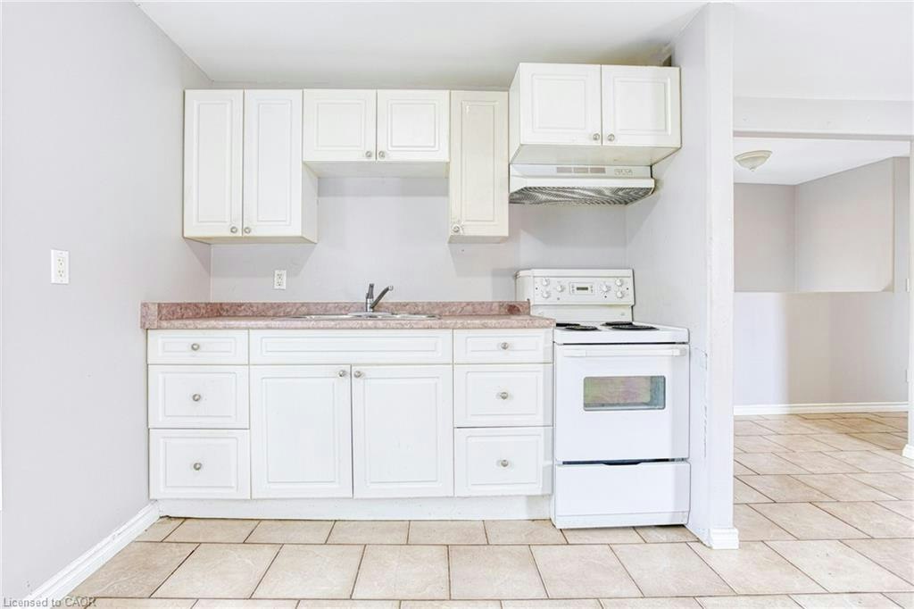 Upper-206 Church Street, St. Catharines, ON, L2R 3E9 - 5