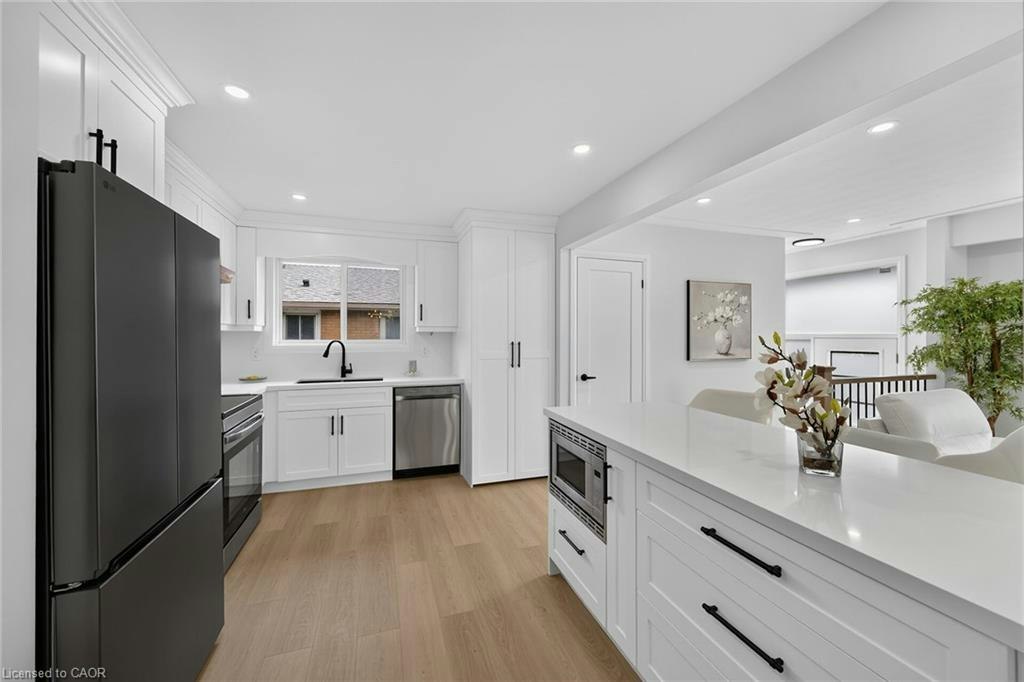 Upper-40 Purdy Crescent, Hamilton, ON, L9A 3B3 - 10