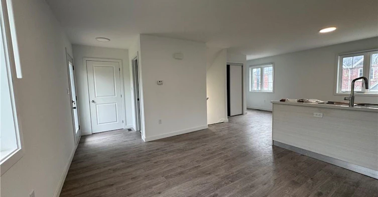 (Main)-99 Highriver Trail, Welland, ON, L3C 0H6 - 5