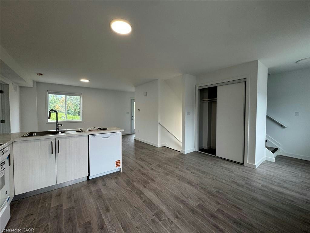 (Main)-99 Highriver Trail, Welland, ON, L3C 0H6 - 7