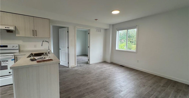 (Main)-99 Highriver Trail, Welland, ON, L3C 0H6 - 4