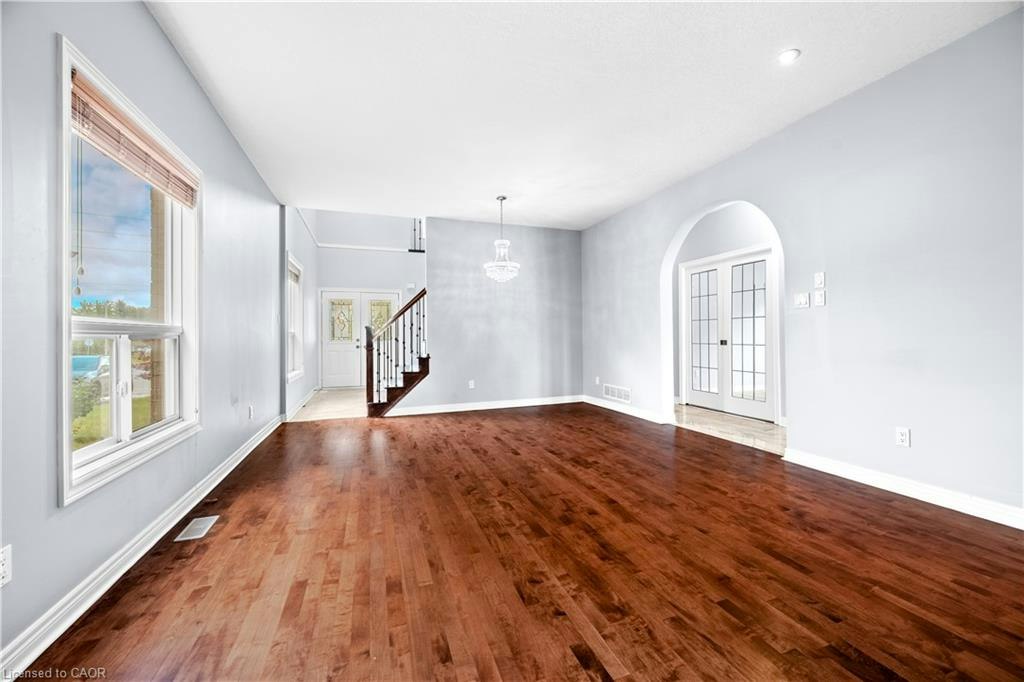 4 Clairfields Drive W, Guelph, ON, N1G 5H5 - 8