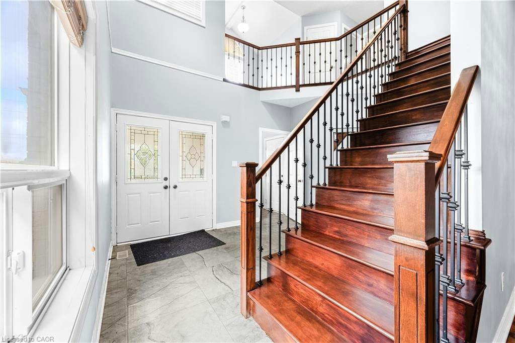4 Clairfields Drive W, Guelph, ON, N1G 5H5 - 4