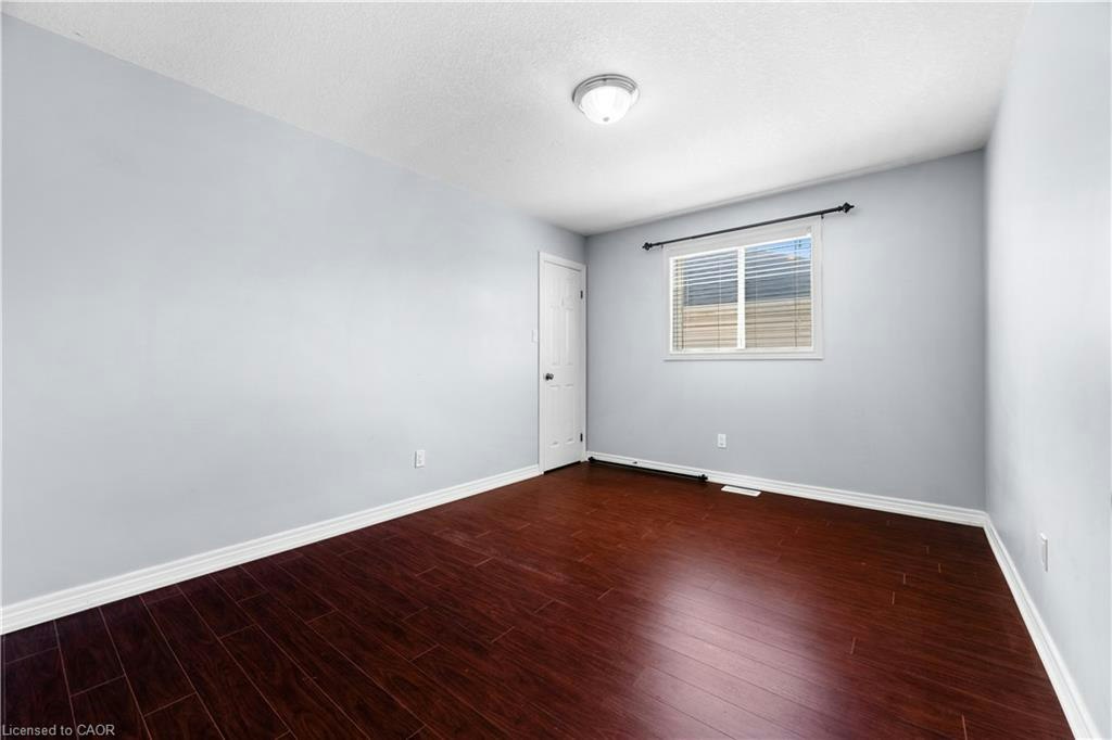 4 Clairfields Drive W, Guelph, ON, N1G 5H5 - 37
