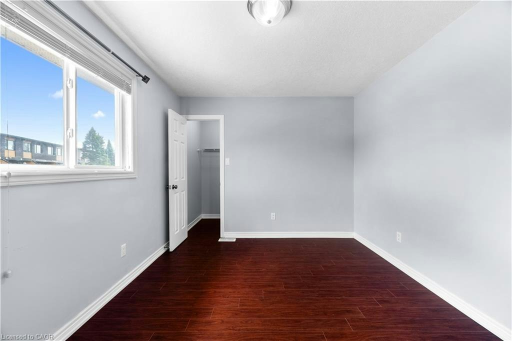4 Clairfields Drive W, Guelph, ON, N1G 5H5 - 34