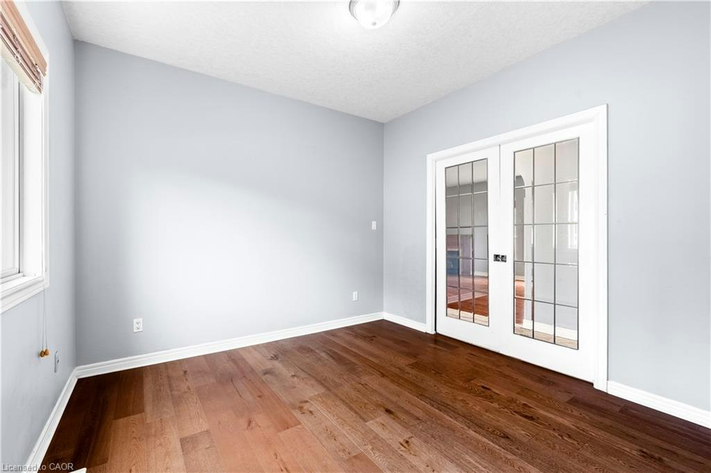 4 Clairfields Drive W, Guelph, ON, N1G 5H5 - 9