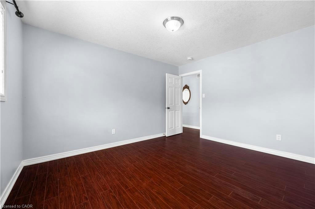 4 Clairfields Drive W, Guelph, ON, N1G 5H5 - 38