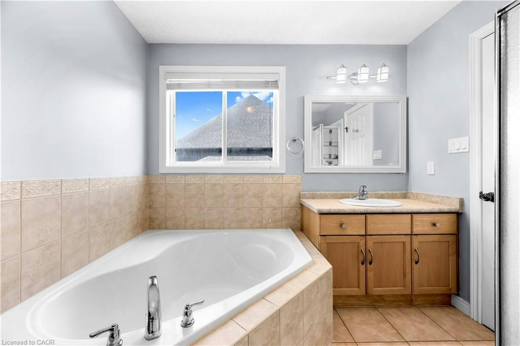 4 Clairfields Drive W, Guelph, ON, N1G 5H5 - 31