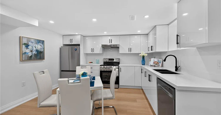 Lower-40 Purdy Crescent, Hamilton, ON, L9A 3B3 - 12