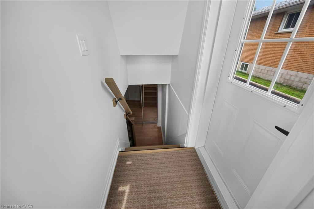 Lower-40 Purdy Crescent, Hamilton, ON, L9A 3B3 - 4