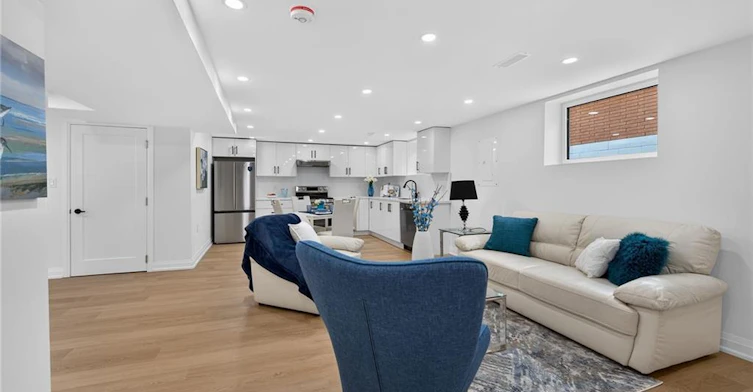 Lower-40 Purdy Crescent, Hamilton, ON, L9A 3B3 - 9