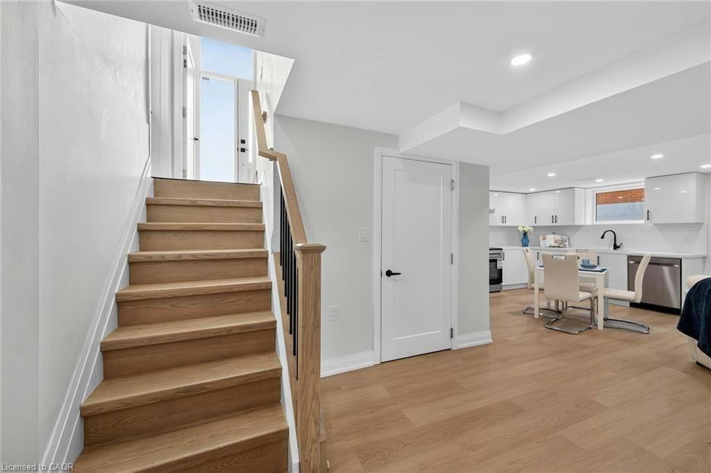 Lower-40 Purdy Crescent, Hamilton, ON, L9A 3B3 - 5