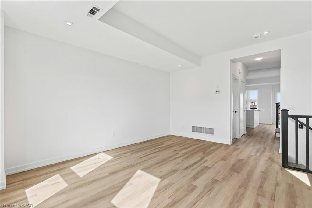 36-70 Kenesky Drive, Hamilton, ON, L8B 2A9 - 7